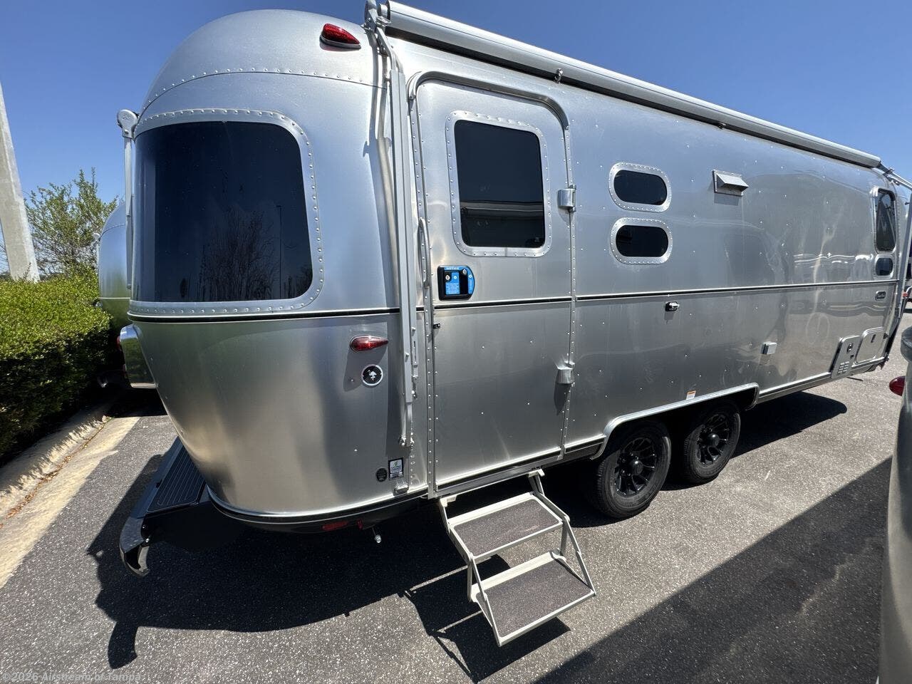 Used 2025 Airstream Flying Cloud 25FB available in Dover, Florida