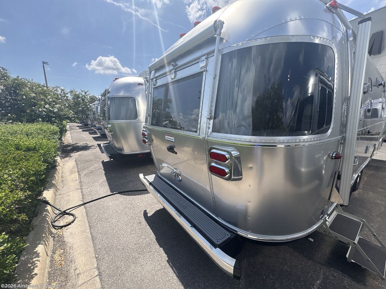 New 2026 Airstream International 27FB Twin available in Dover, Florida