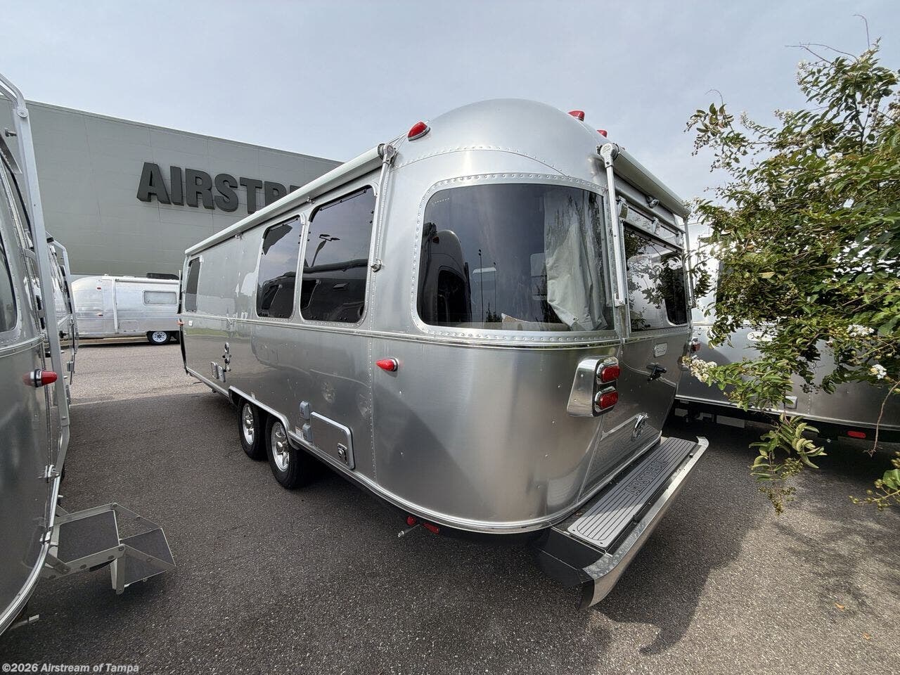 New 2024 Airstream Flying Cloud 25FB available in Dover, Florida