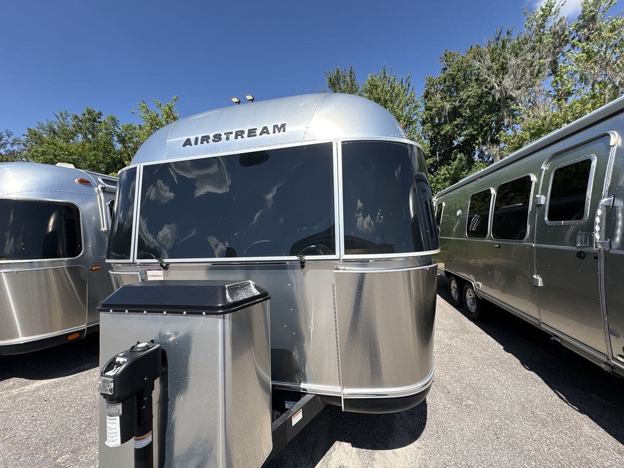 Used 2022 Airstream Classic 30RBT available in Dover, Florida