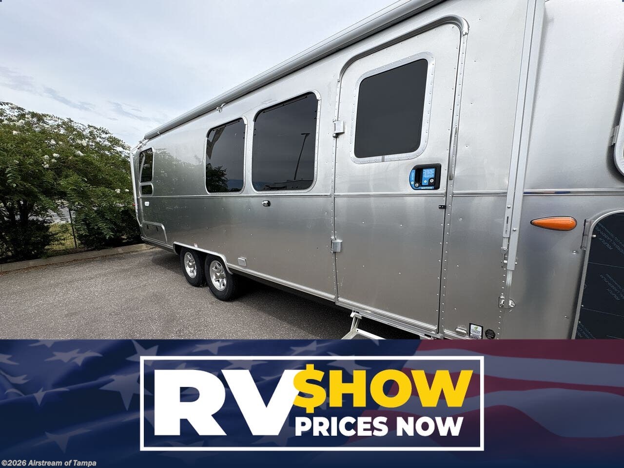 New 2027 Airstream Flying Cloud 28RB Twin available in Dover, Florida
