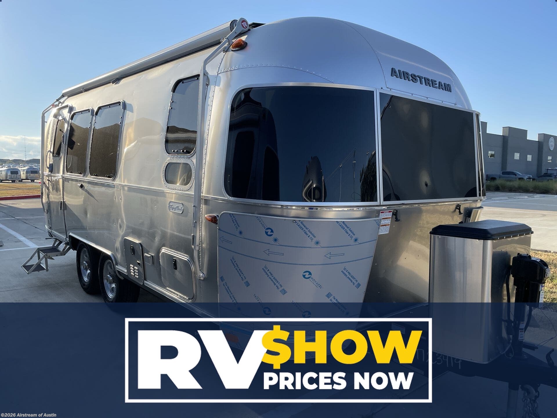 New 2025 Airstream Flying Cloud 23FB available in Buda, Texas