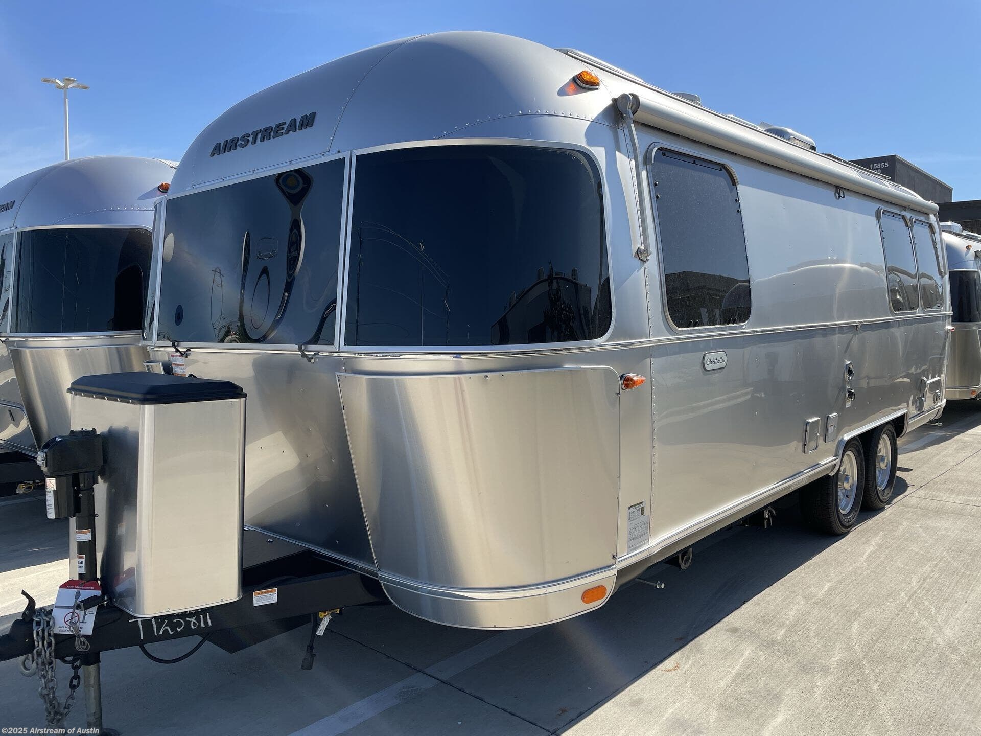 New 2025 Airstream Globetrotter 25FB available in Buda, Texas