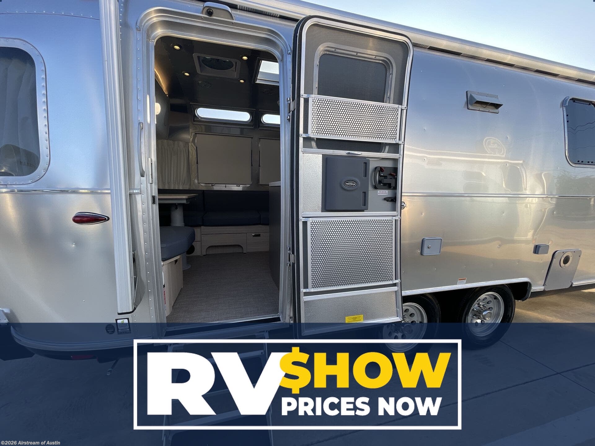 New 2026 Airstream Globetrotter 27FB Twin available in Buda, Texas