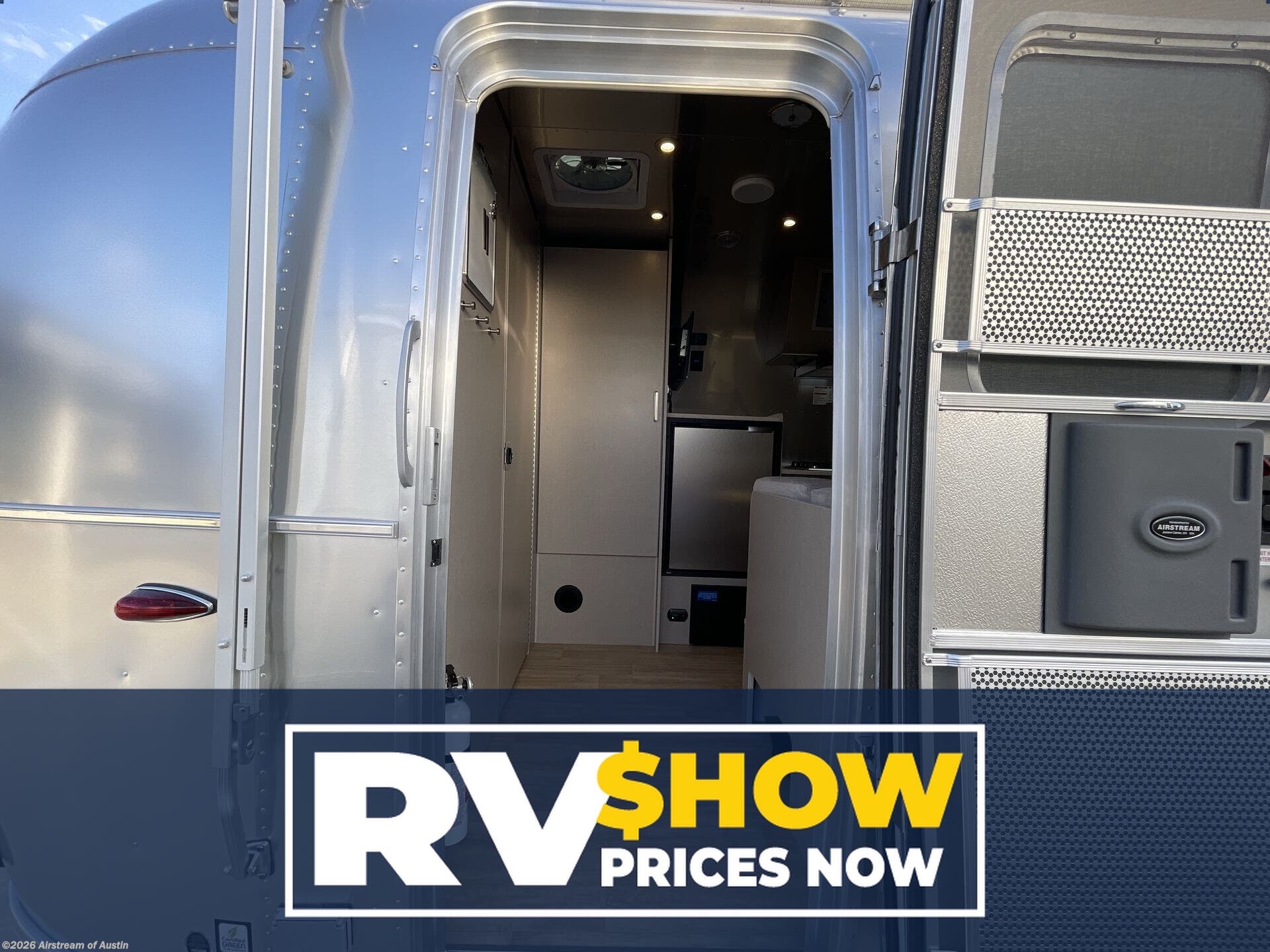 New 2026 Airstream Caravel 22FB available in Buda, Texas