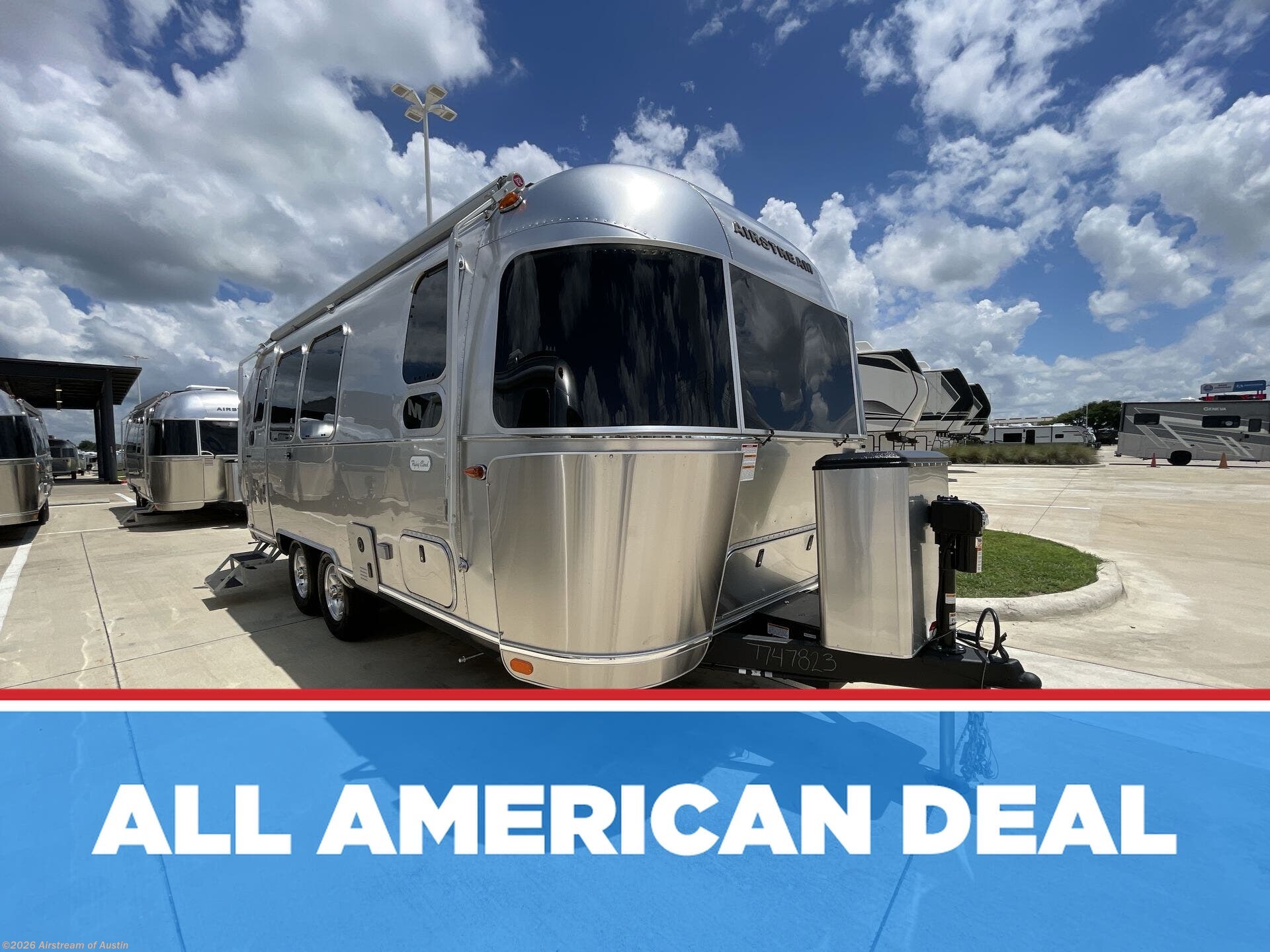 New 2026 Airstream Flying Cloud 23FB Twin available in Buda, Texas