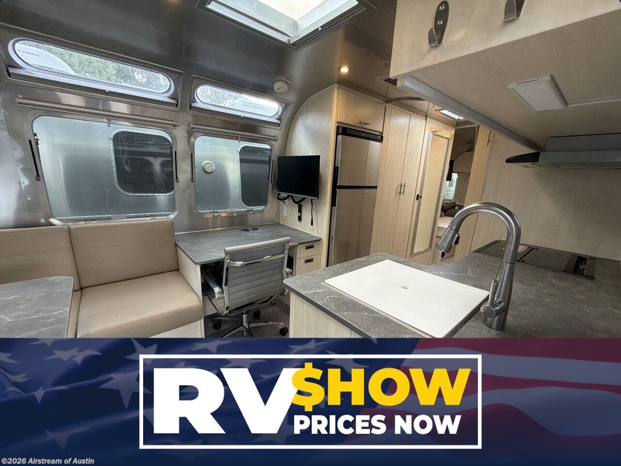 Used 2025 Airstream Flying Cloud 27FB Twin available in Buda, Texas