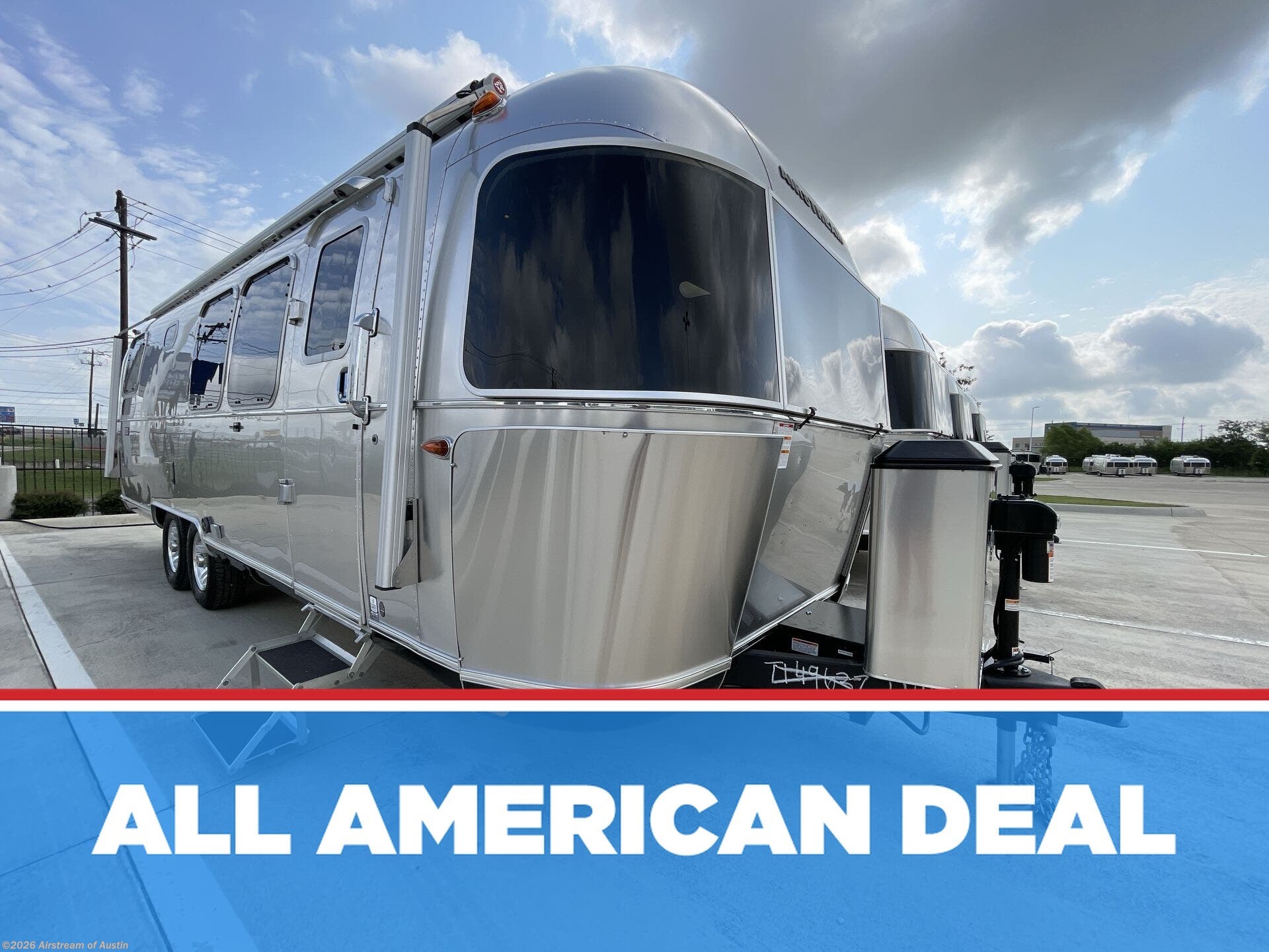 New 2026 Airstream Classic 28RB available in Buda, Texas