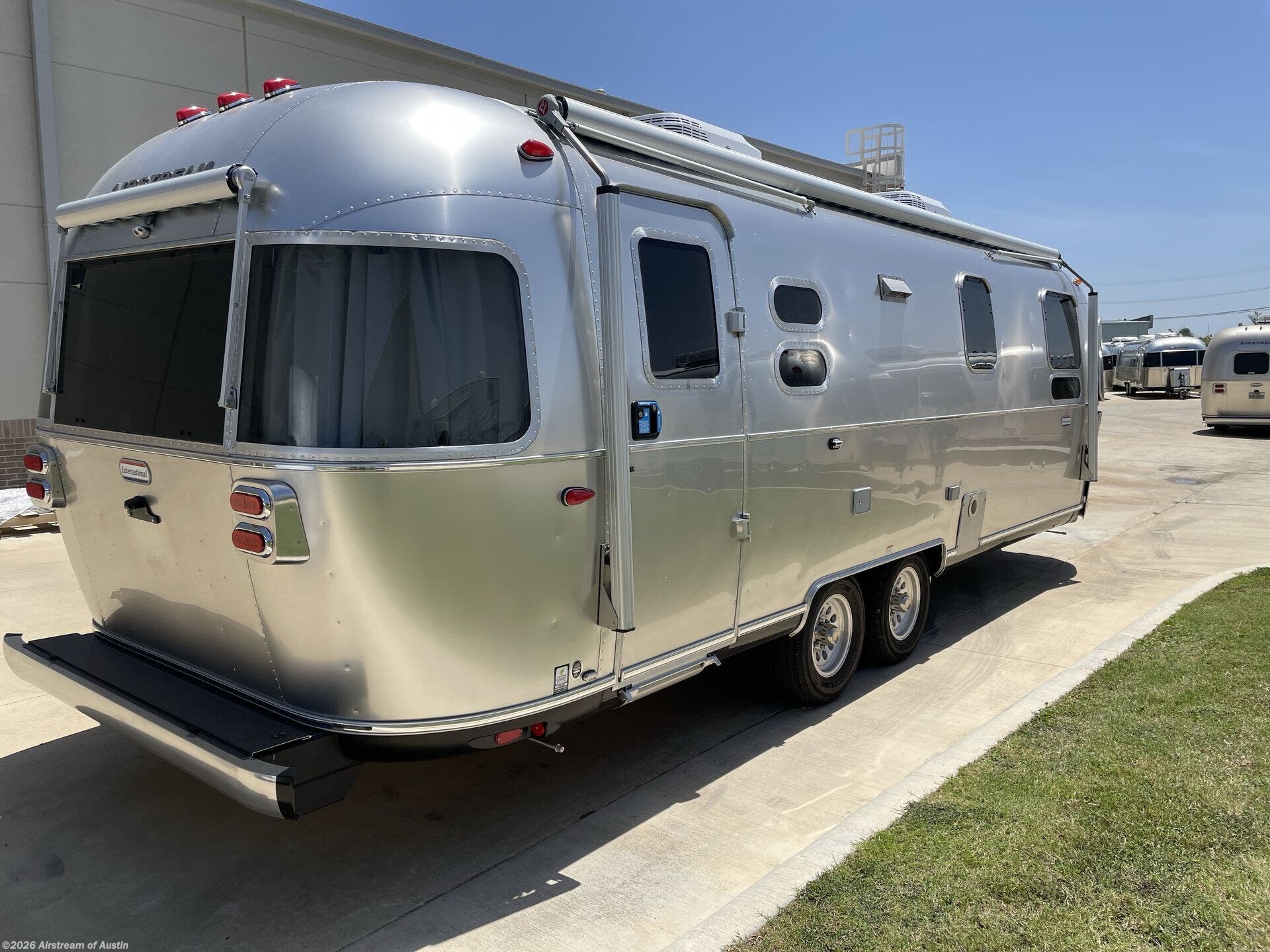 New 2026 Airstream International 27FB available in Buda, Texas