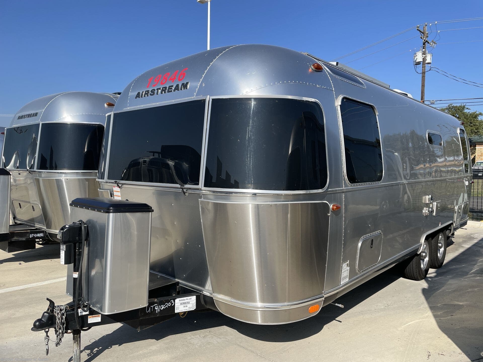 Used 2022 Airstream Flying Cloud 25RB available in Buda, Texas