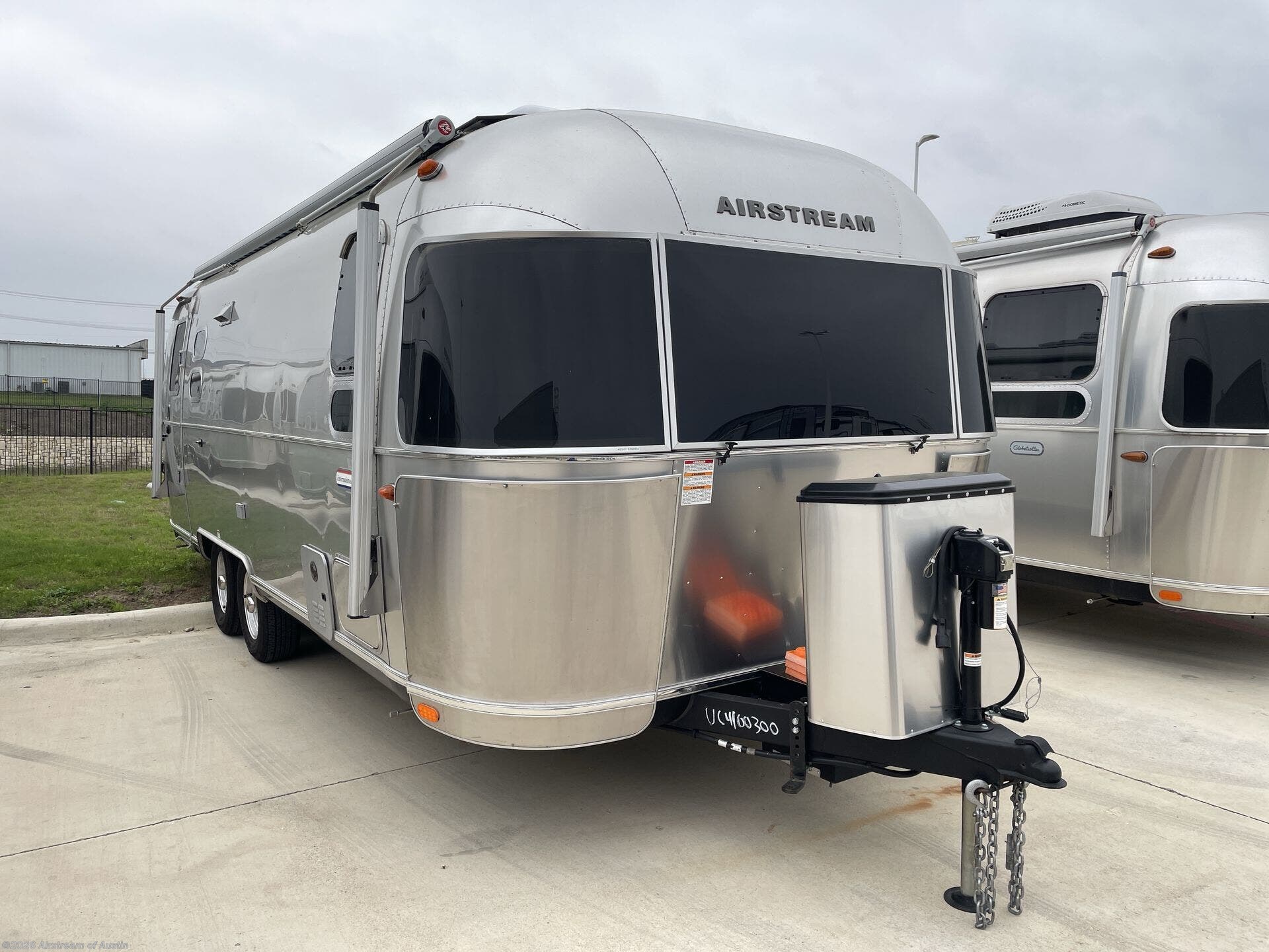 Used 2023 Airstream Flying Cloud 25FB available in Buda, Texas