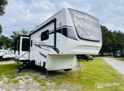 New 2025 Palomino Columbus 376DS available in Bushnell, Florida