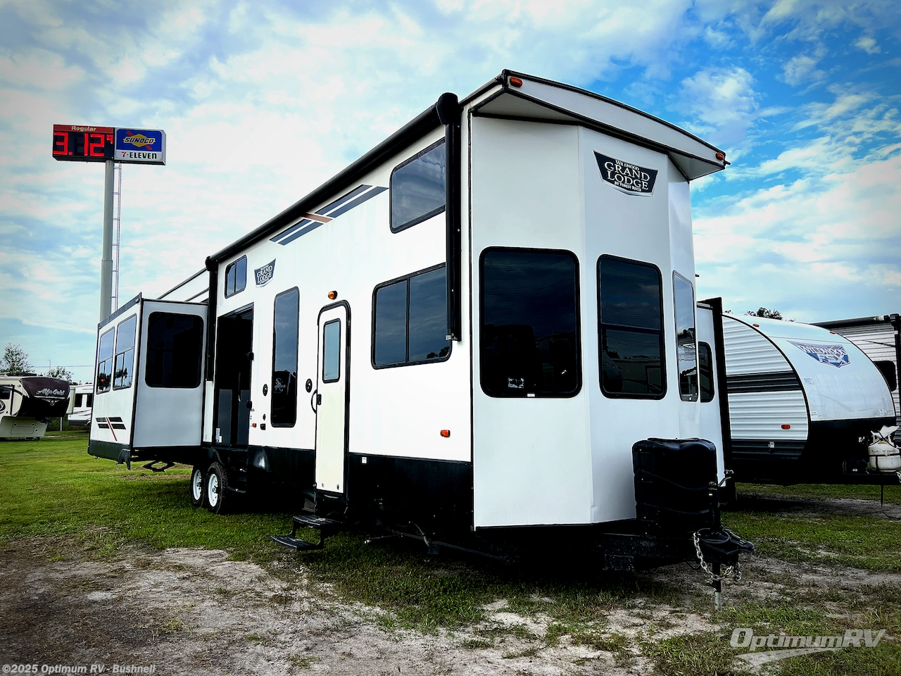 Used 2022 Forest River Wildwood Grand Lodge 42DL available in Bushnell, Florida