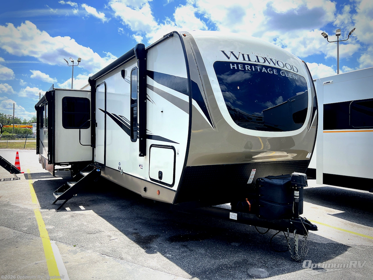 Used 2022 Forest River Wildwood Heritage Glen 310BHI available in Bushnell, Florida