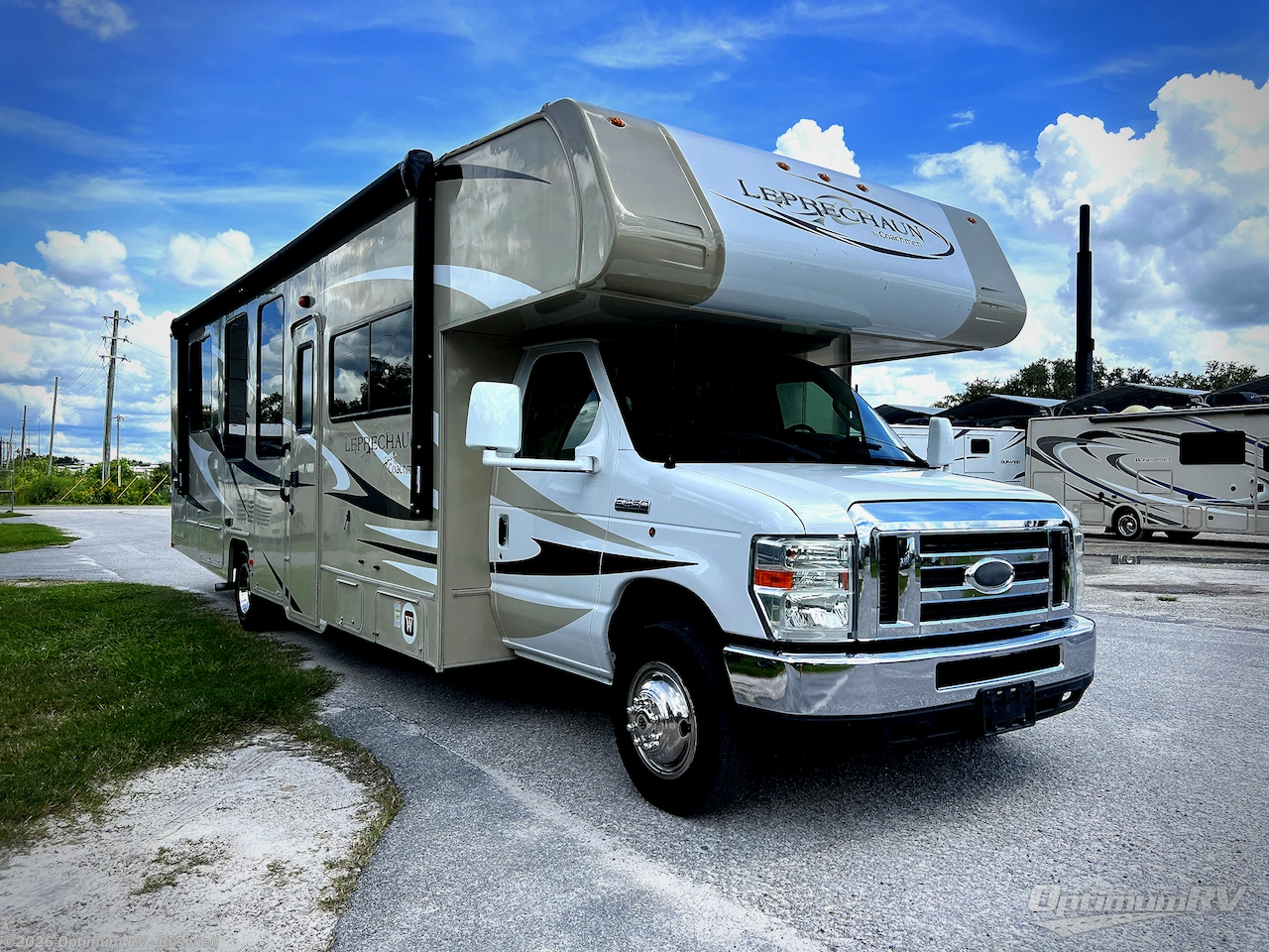 Used 2015  Coachmen Leprechaun 317SA Ford 450 by Coachmen from Optimum RV - Bushnell in Bushnell, FL