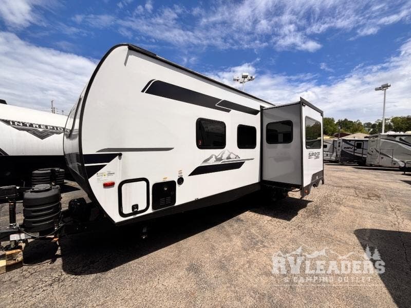 Used 2024 Forest River Surveyor Legend 252RBLE available in Adamsburg, Pennsylvania