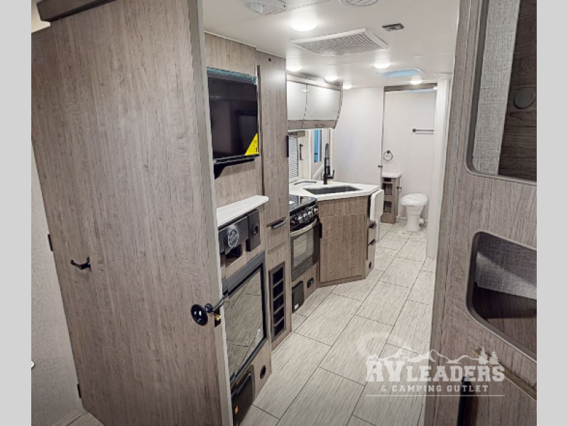 New 2026 Lance  Lance Travel Trailers 2255 available in Adamsburg, Pennsylvania