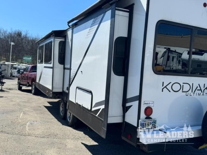 Used 2024 Dutchmen Kodiak Ultimate 2921FKDS available in Adamsburg, Pennsylvania