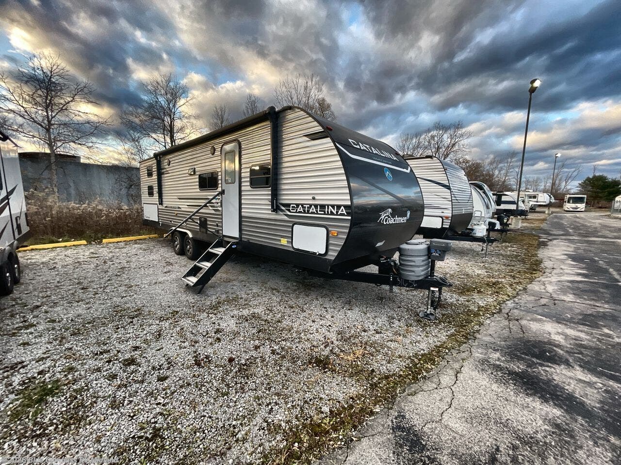 Used 2024 Forest River Legacy Catalina  Edition 293QBCK available in Midland, Michigan