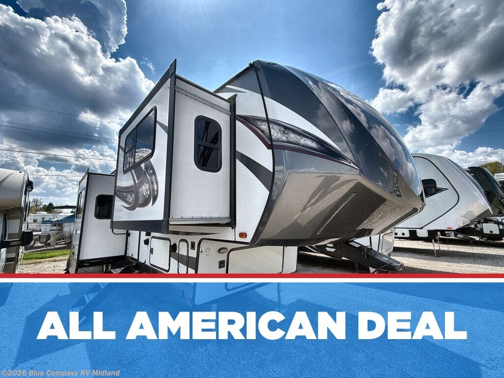 Used 2019 Forest River Wildwood Heritage Glen LTZ 378FL available in Midland, Michigan