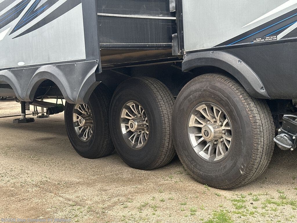 Used 2019  Jayco Seismic 4113 by Jayco from Blue Compass RV Midland in Midland, MI