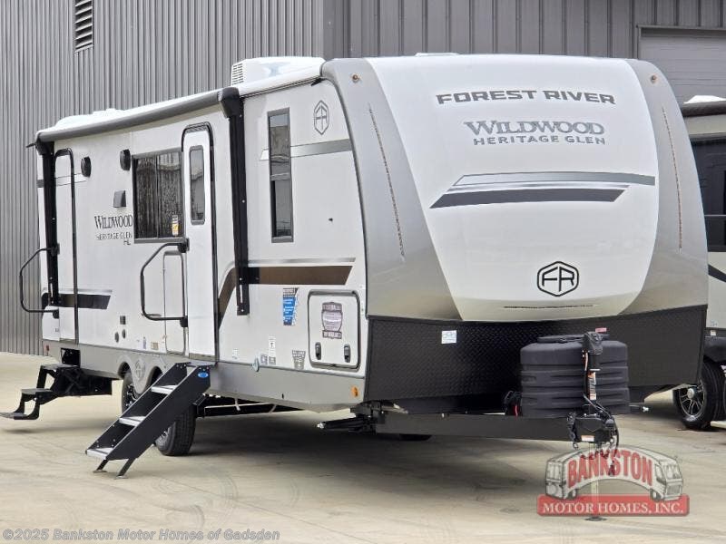 New 2025 Forest River Wildwood Heritage Glen Hyper-Lyte 25BHHL available in Attalla, Alabama