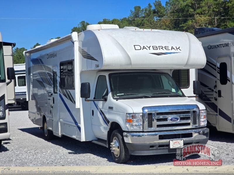 Used 2020 Thor Motor Coach Daybreak 27DB available in Attalla, Alabama