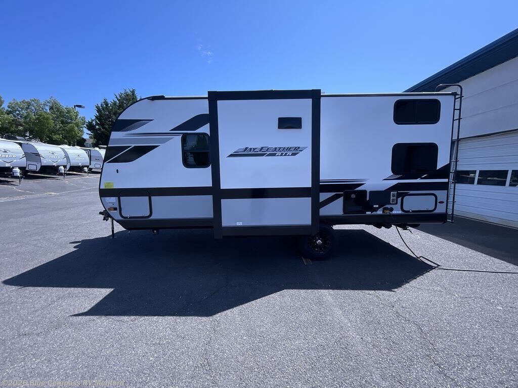 New 2025 Jayco Jay Feather Air 18MBH available in Medford, Oregon