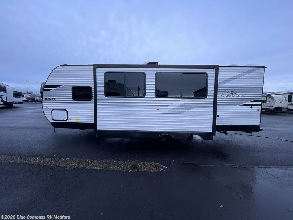 New 2026 Jayco Jay Flight SLX 261BHSW available in Medford, Oregon