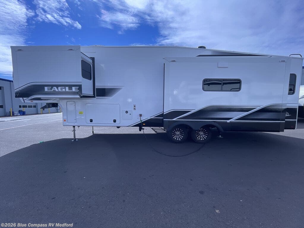 New 2026 Jayco Eagle 321RSTS available in Medford, Oregon