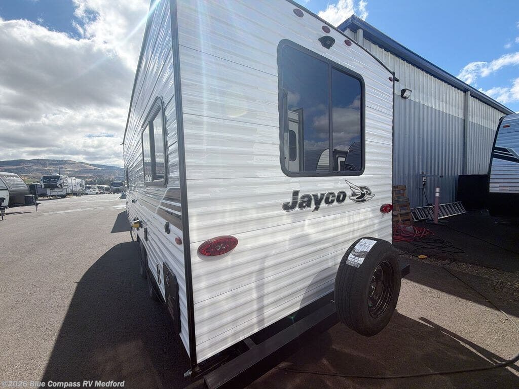 New 2026 Jayco Jay Flight SLX 210QBW available in Medford, Oregon