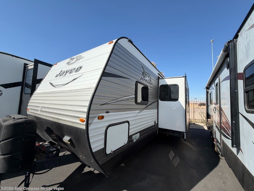 Used 2017  Jayco Jay Flight 28RBDS by Jayco from Blue Compass RV Las Vegas in Las Vegas, NV