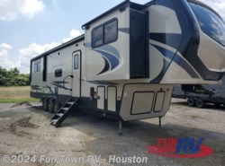 Used 2019 Keystone Montana 381TH available in Wharton, Texas