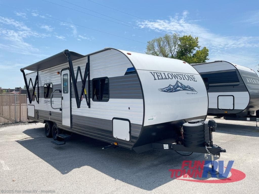 New 2025 Gulf Stream Yellowstone Classic 26BHG available in Wharton, Texas
