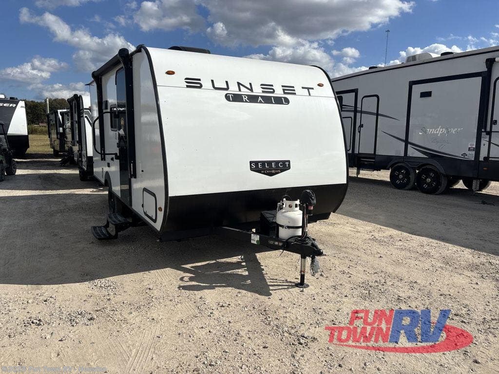 New 2026 CrossRoads Sunset Trail 17BHS available in Wharton, Texas