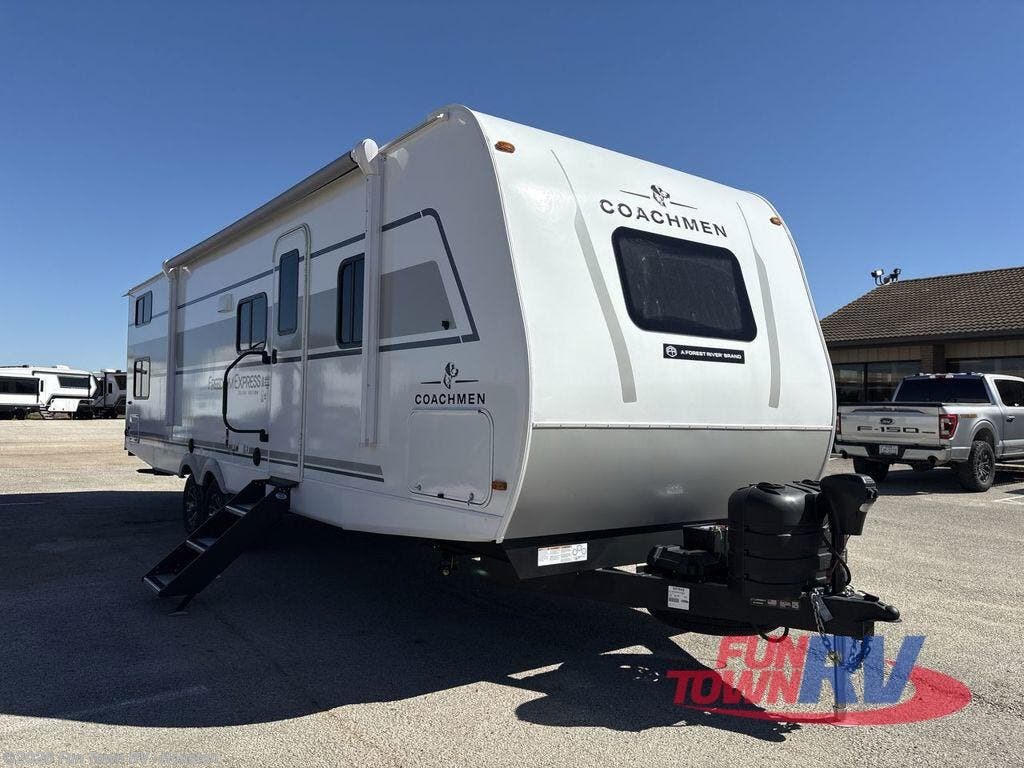 New 2026 Coachmen Freedom Express Select 29SE available in Wharton, Texas