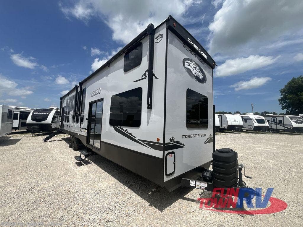 New 2025 Forest River Cherokee Timberwolf Black Label 39ALBL available in Conroe, Texas