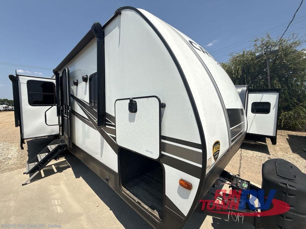 Used 2022 CrossRoads Cruiser Aire 30RLS available in Rockwall, Texas