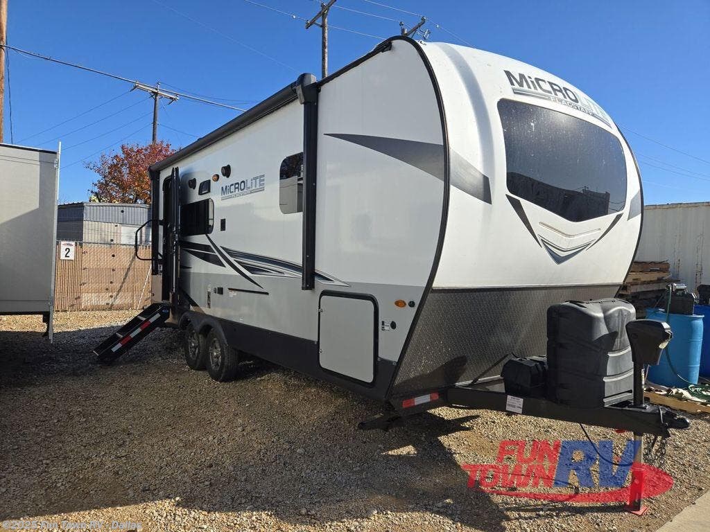 Used 2022 Forest River Flagstaff Micro Lite 22FBS available in Rockwall, Texas