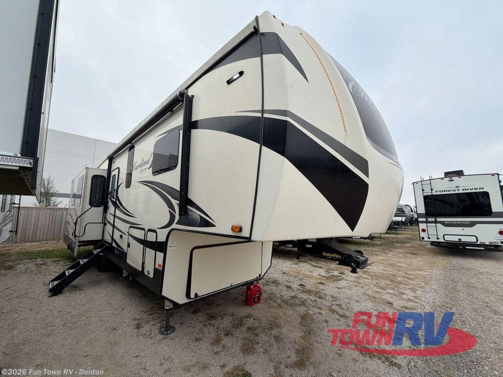 Used 2020 Forest River Cardinal Luxury 344SKX available in Denton, Texas