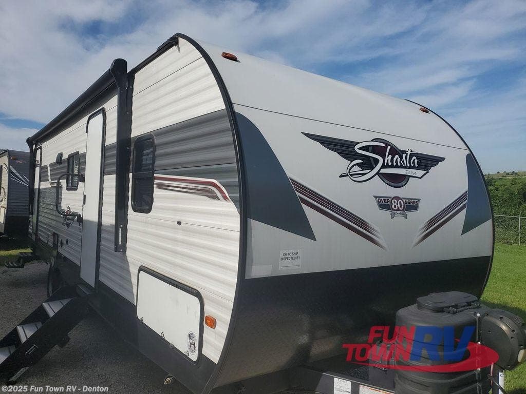 Used 2024 Shasta Shasta 26BH available in Denton, Texas