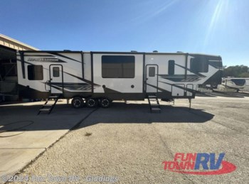 New 2022 Heartland Road Warrior 3965 available in Giddings, Texas