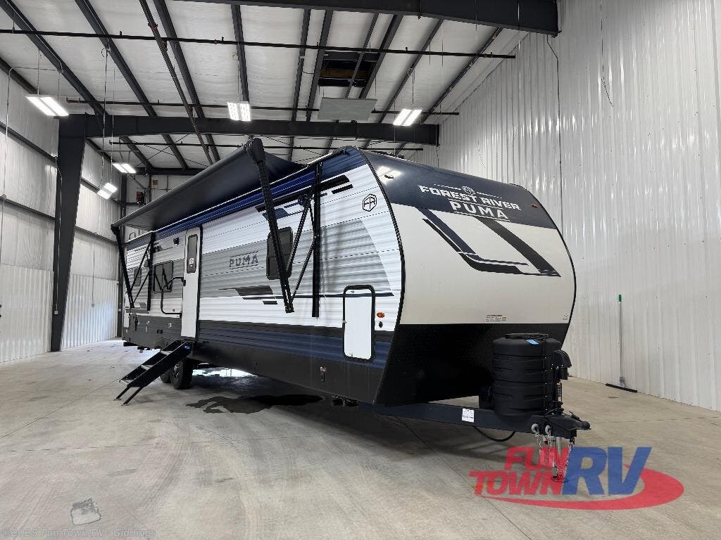 New 2025 Palomino Puma 30RKQS available in Giddings, Texas