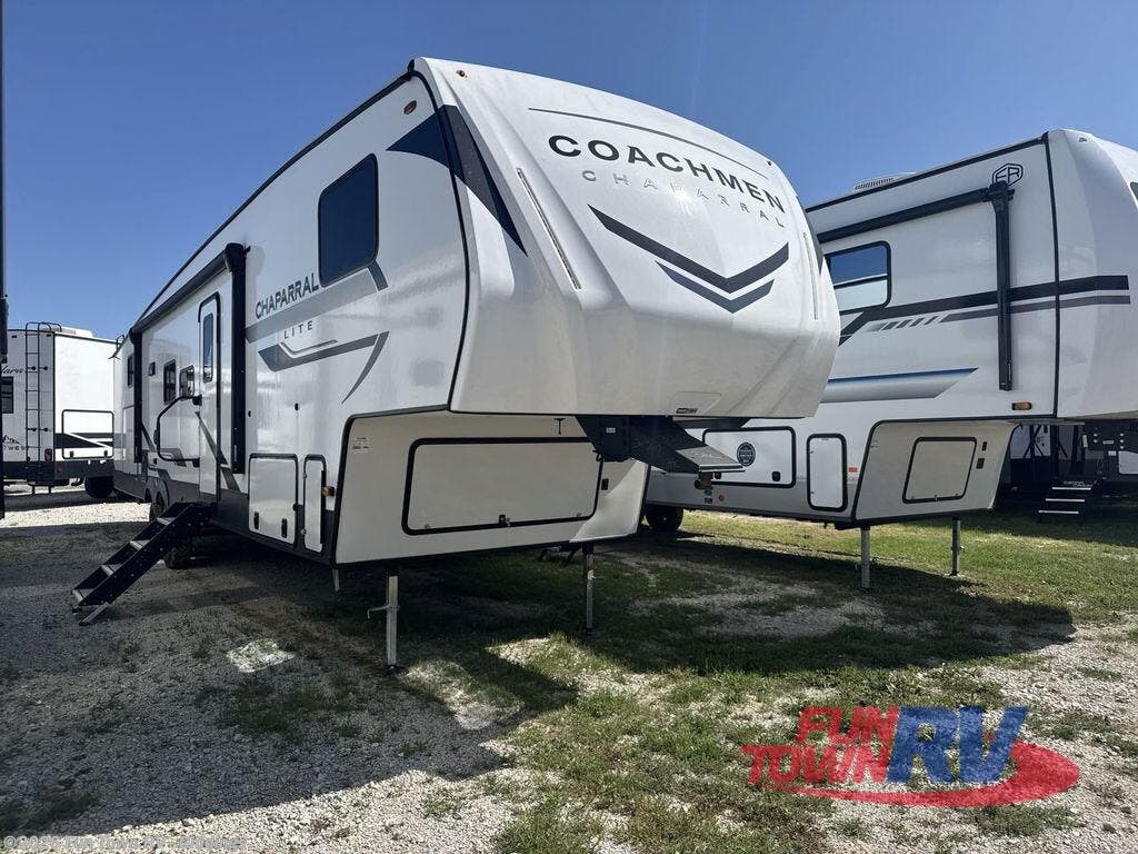 Used 2025 Coachmen Chaparral Lite 368TBH available in Giddings, Texas