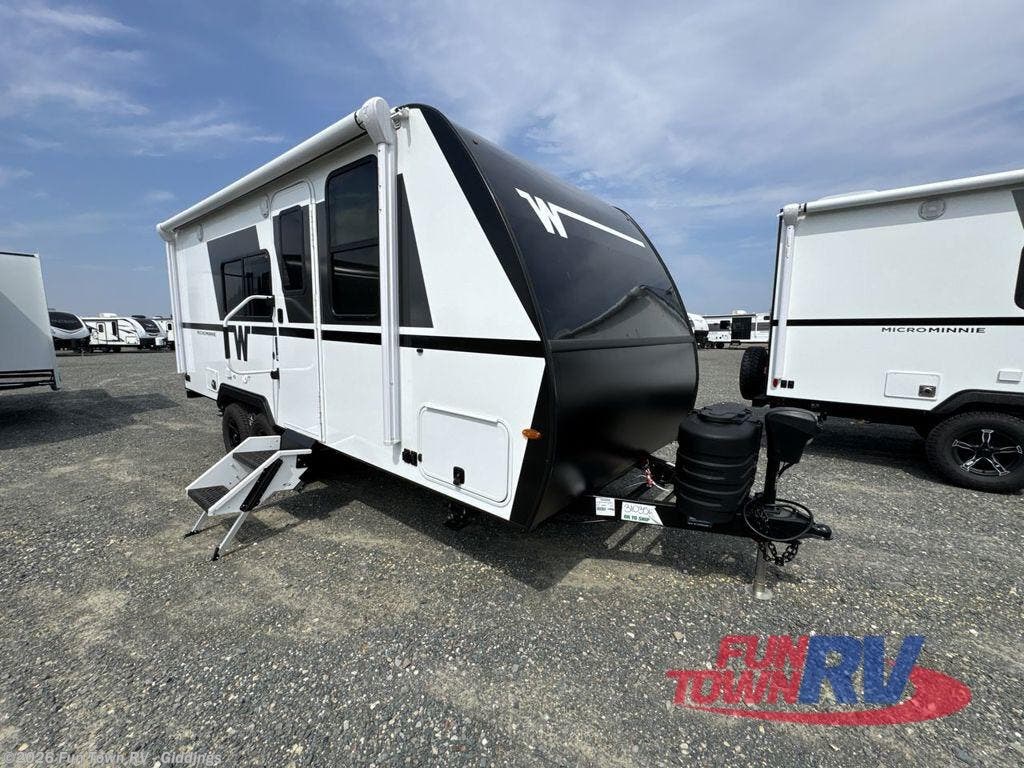 New 2026 Winnebago Micro Minnie 2108FBS available in Giddings, Texas