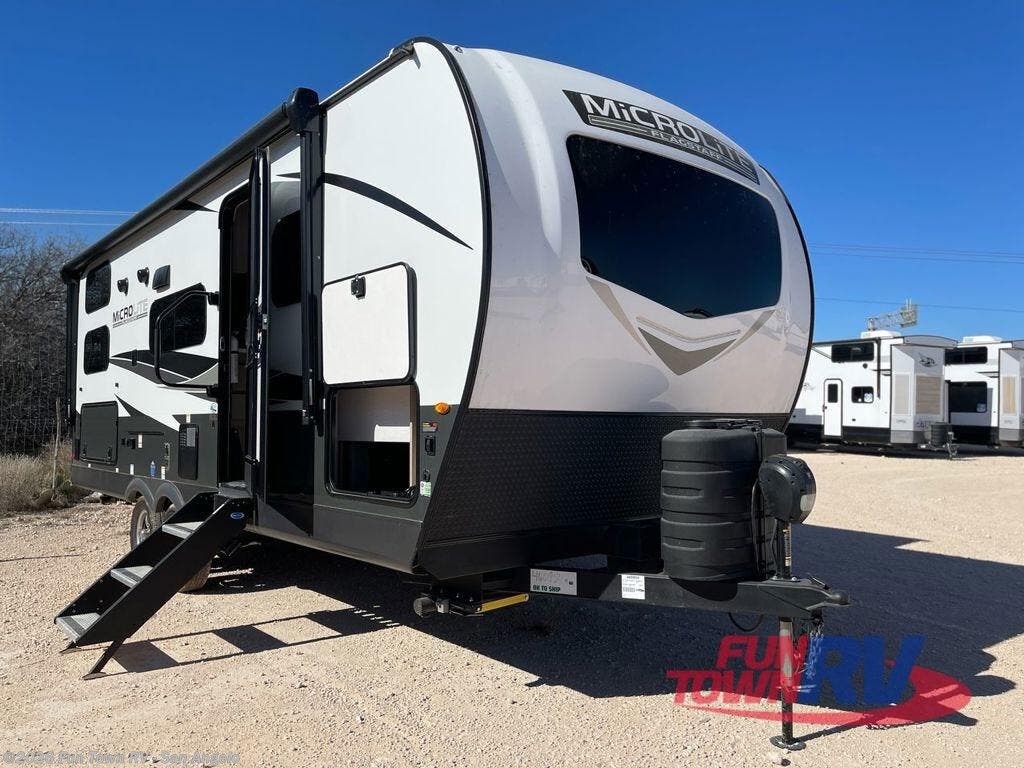 Used 2024 Forest River Flagstaff Micro Lite 25BRDS available in San Angelo, Texas
