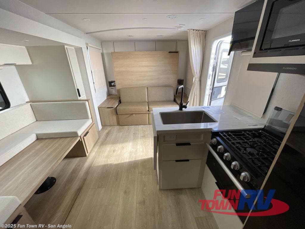 New 2026 Winnebago Thrive 22MBH available in San Angelo, Texas