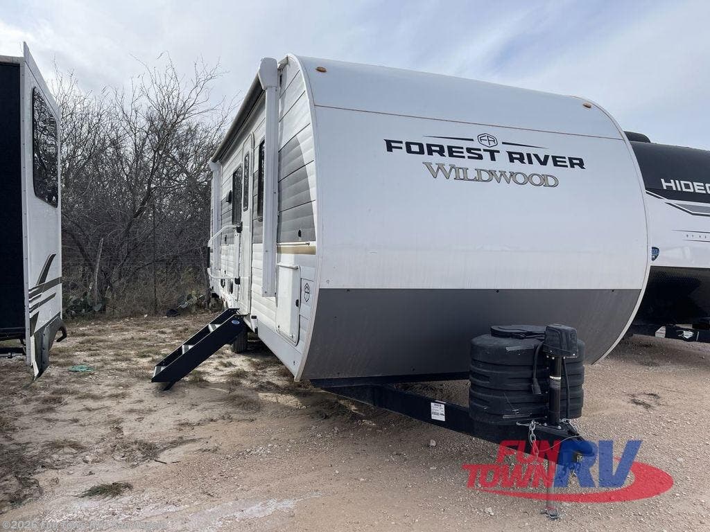 Used 2025 Forest River Wildwood 28DBUD available in San Angelo, Texas