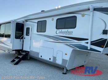 Used 2022 Palomino Columbus C-Series 329DVC available in Mineola, Texas