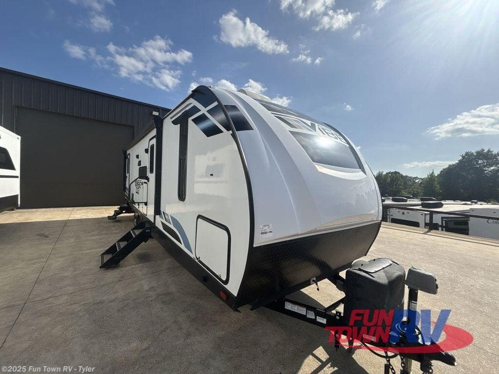 Used 2022 Forest River Vibe 26BH available in Mineola, Texas